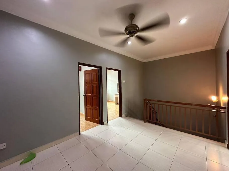 Muslim Suite Home @ Airport Bayan Lepas Penang Holiday home