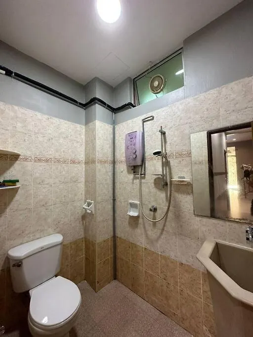 Muslim Suite Home @ Airport Bayan Lepas Penang Holiday home