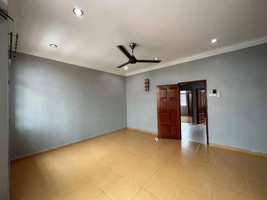 Muslim Suite Home @ Airport Bayan Lepas Penang Holiday home