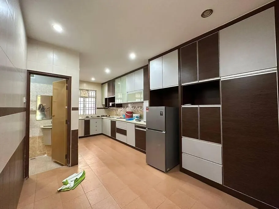 Muslim Suite Home @ Airport Bayan Lepas Penang 马来西亚
