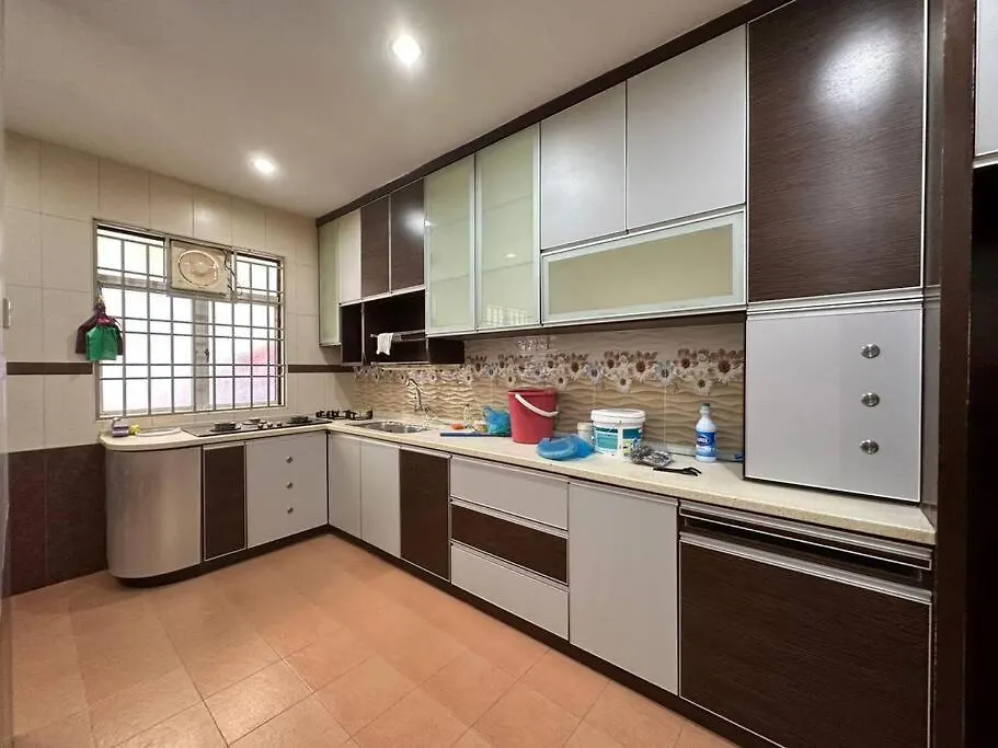 Muslim Suite Home @ Airport Bayan Lepas Penang 0*,  马来西亚